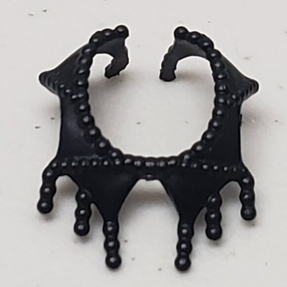 Monster High Draculaura Frights, Camera, Action! Necklace - Picture 1 of 2